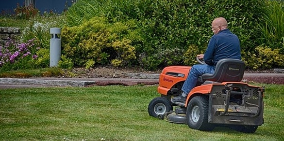 best riding lawn mower for 1 acre land area